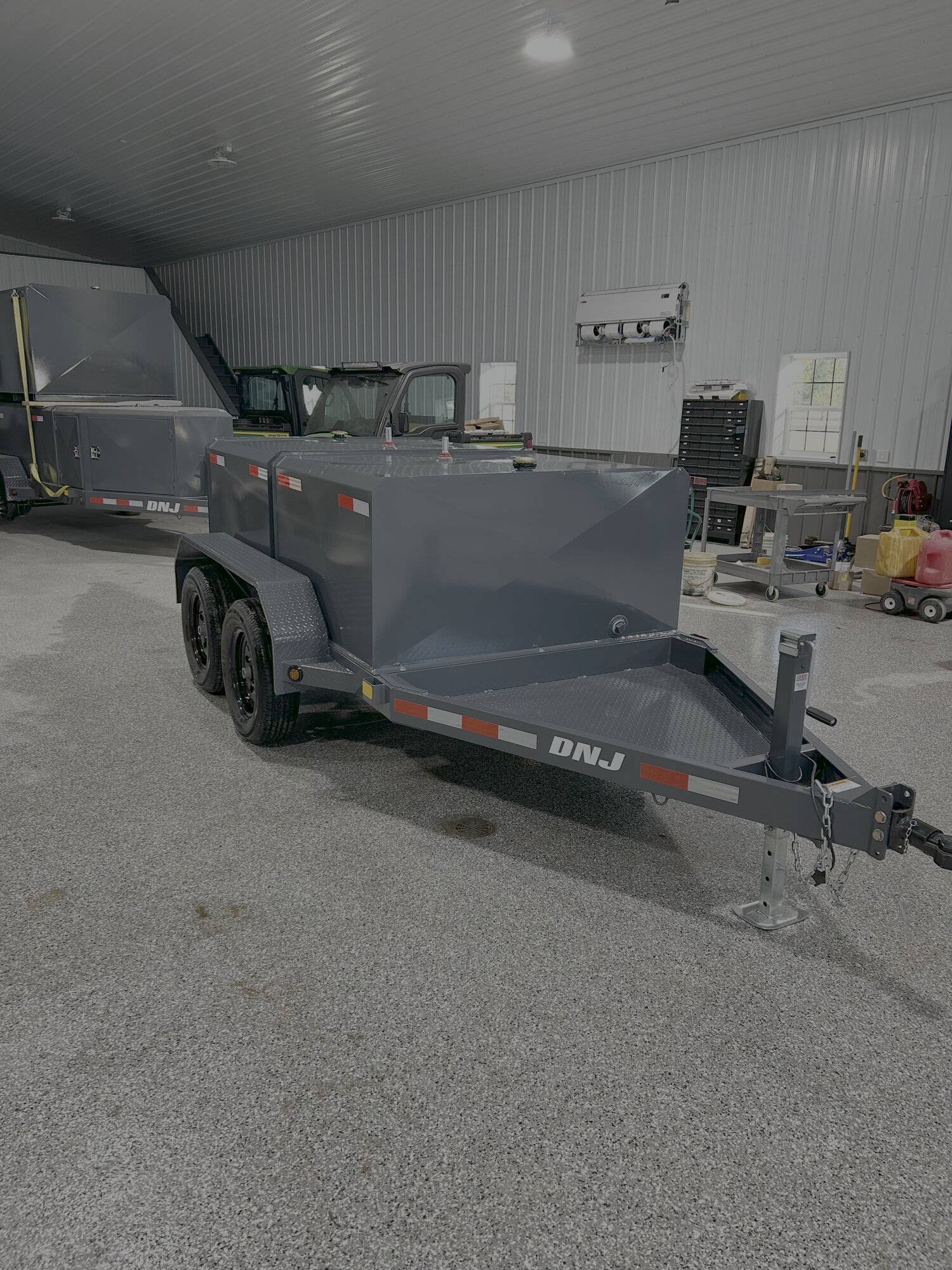 dnj 550gal fuel trailer front quarter shop