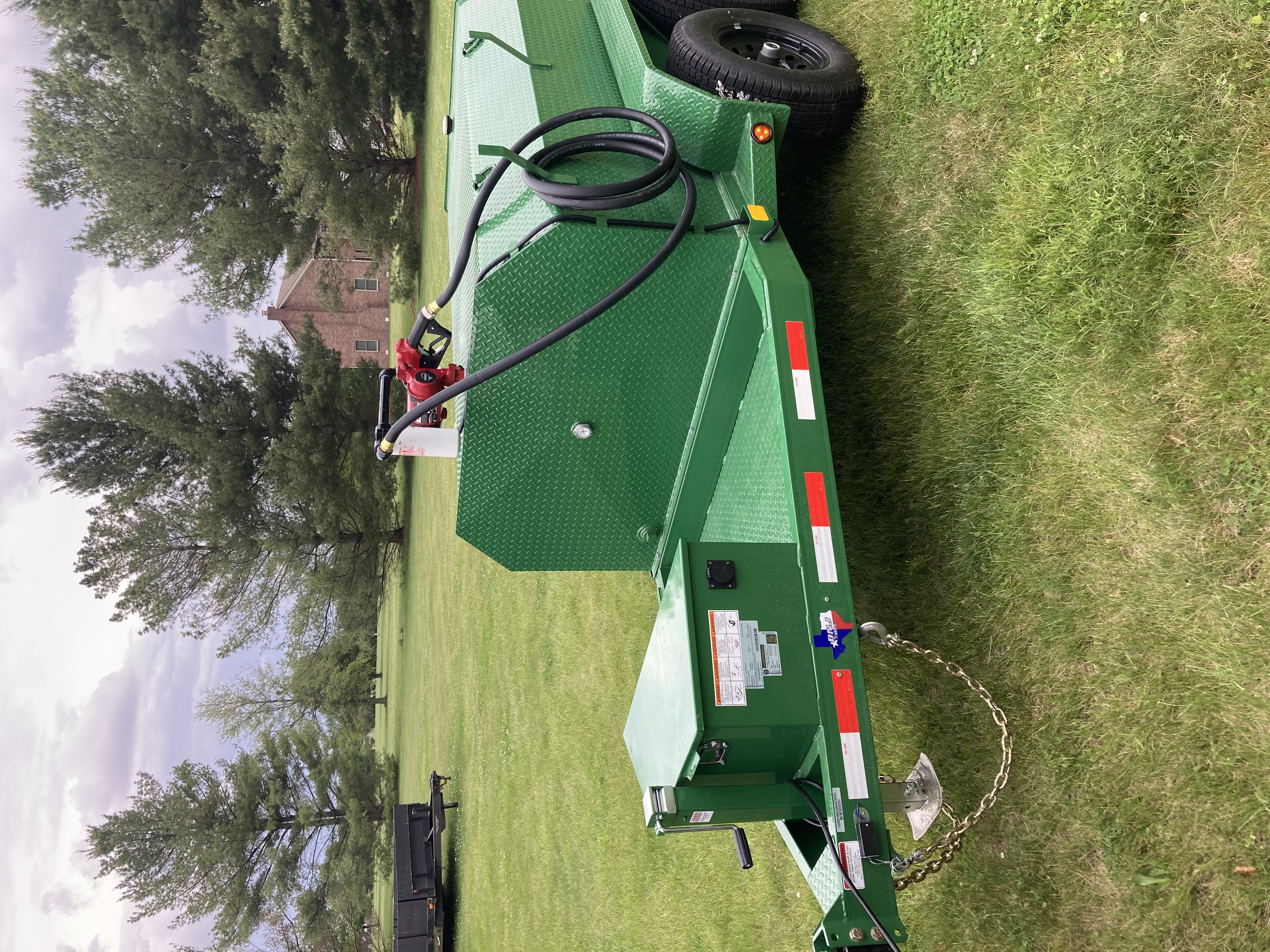 fuel trailer green 750gal front quarter