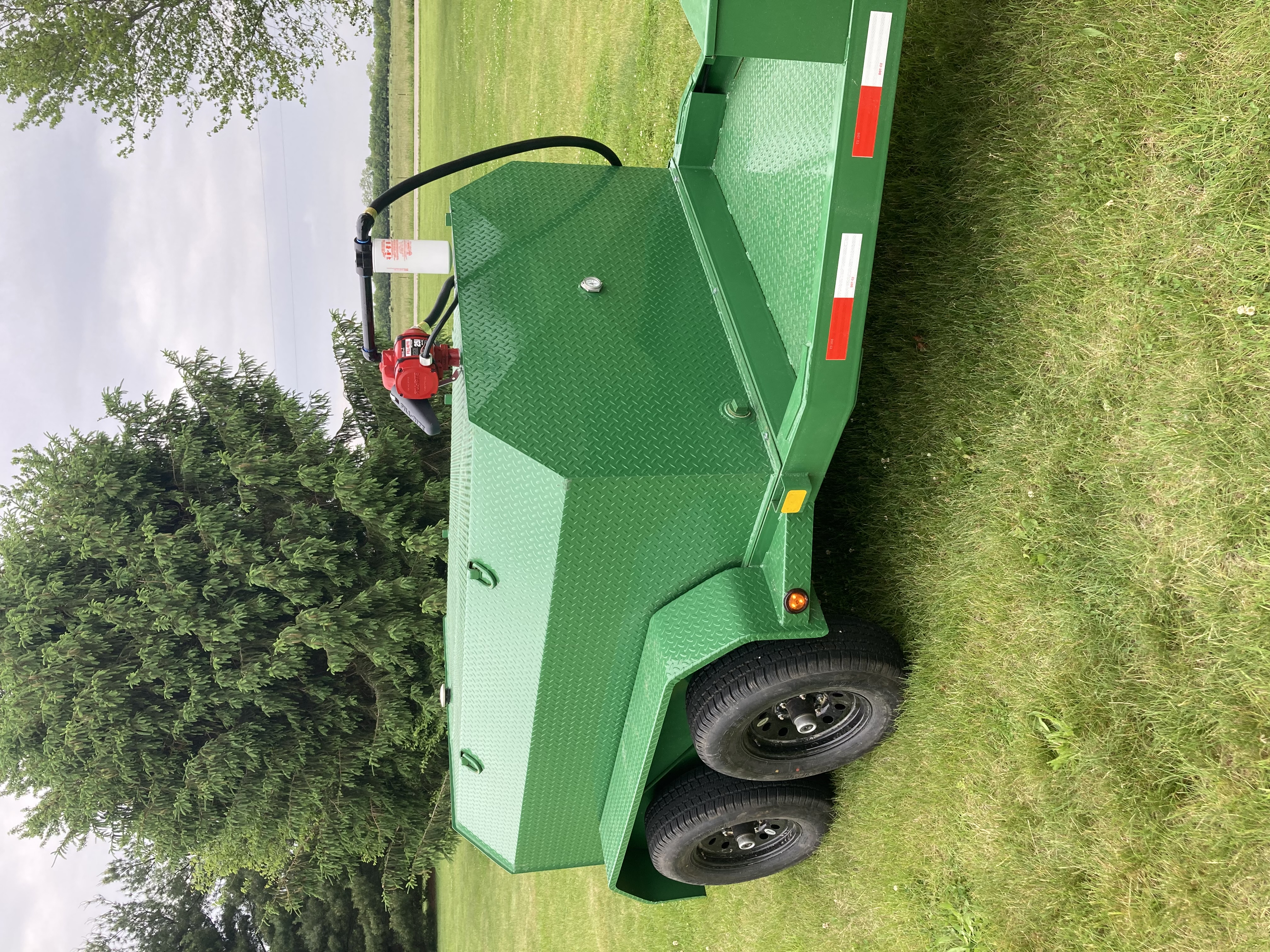 fuel trailer green 750gal rear quarter