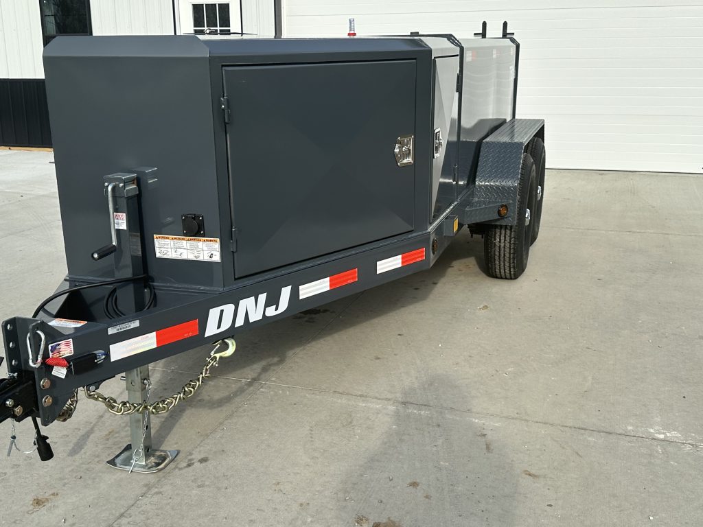 2025 DNJ Deluxe 550 Gallon Fuel Trailer